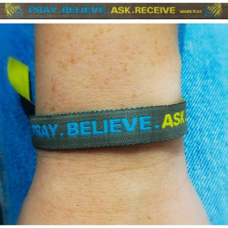 اسوارة  قماش - صلي - آمن - اسئل - استقبل 