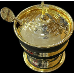 حاملات بخور حجم وسط ذهبية