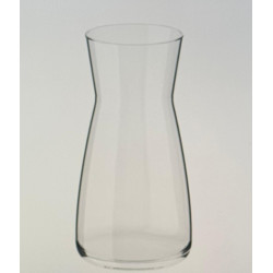 إبريق زجاجي شفاف